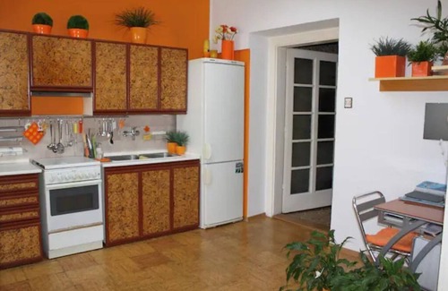 Zizkov Apartment | Cosy & Spacious Apartment, City Center, WiFi FREE