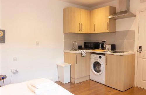 Putney Apartment | Cosy studio flat in Putney, London