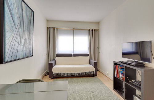 Batignolles Apartment | Cosy Studio in Paris 17th ID 326