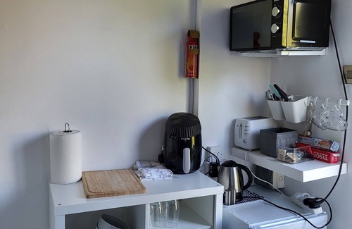 Roundhay Apartment | Cosy well equipped stand alone studio. Only 10 mins drive to the city centre