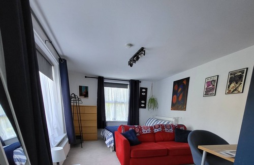 Roundhay Apartment | Cosy well equipped stand alone studio. Only 10 mins drive to the city centre