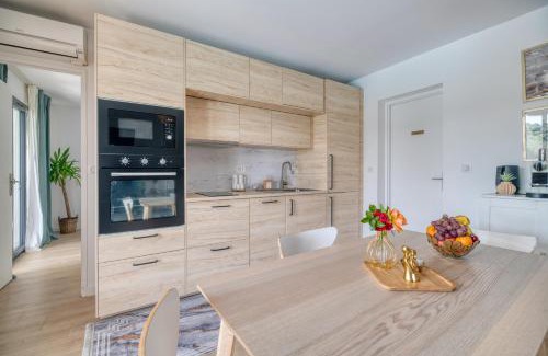 Aureville Apartment | Coteaux en Vue