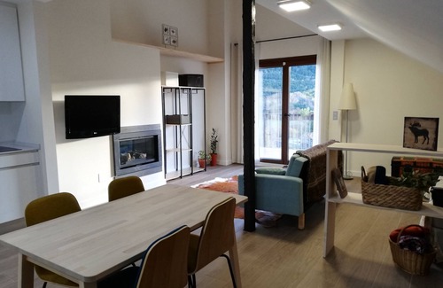 Gavin House | Cotefablo House. Sorrosal accommodation. Gavín (Biescas)