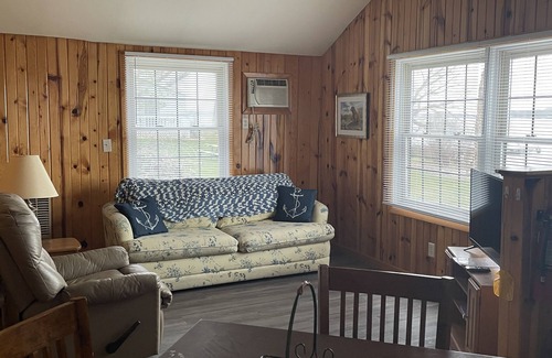 Fox Lake House | Cottage 5 on Beautiful Fox Lake!