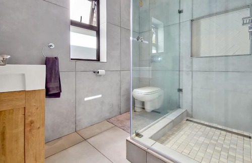 Cape Town City Centre House | Cottage 8 - Virginia Avenue Villas