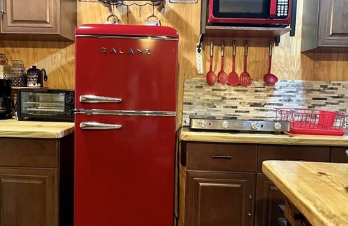 Candler Cottage | Cottage Americana at Coco Ranch