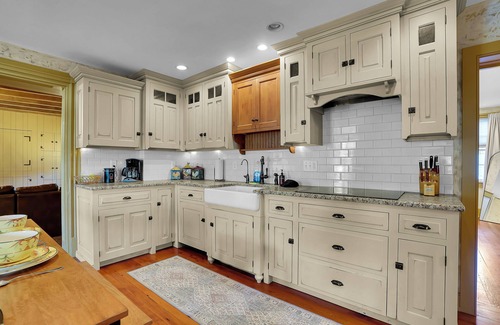 Mount Joy House | Cottage at High Cross Farms | Front Porch