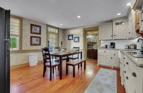 Mount Joy House | Cottage at High Cross Farms | Front Porch