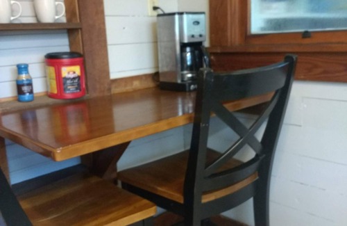 Huntingdon Cottage | Cottage, beach, The Dixie, rope swing, kid friendly