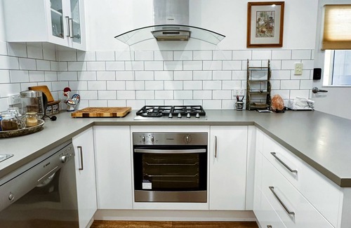 Moonta Cottage | Cottage Bliss on Moonta Main St - Your Perfect cozy Moonta getaway!