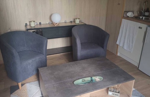 Gouesnach Cottage | Cottage Bois au Milieu de Notre Jardin Arboré de 2000 m2