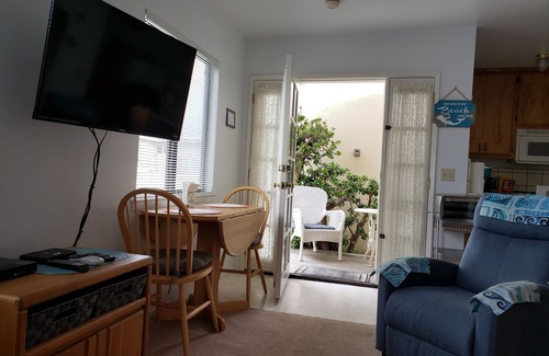 Cayucos Cottage | Cottage By The Sea At Cayucos where serenity is found, 3 minute walk to beach