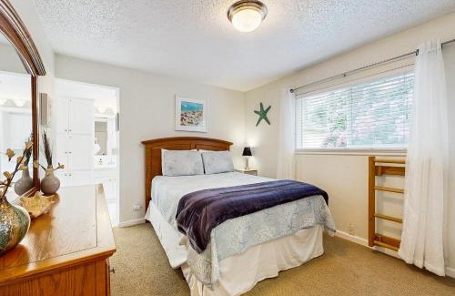 Lincoln City House | Cottage by the Sea