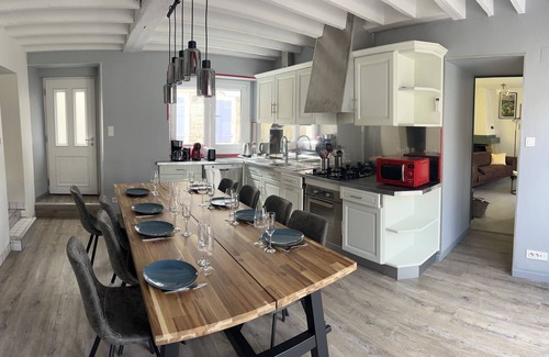 Chatillon-sur-Marne House | Cottage 'Chez Brigitte' with Private Terrace, Wi-Fi and Air Conditioning