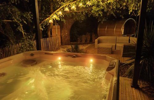 Avranches Bed & Breakfast | Cottage climatisé avec terrasse privative et kitchenette