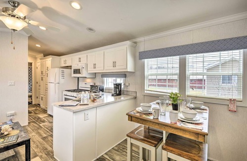 Pleasant Mount House | Cottage Complex Family & Pet-Friendly Autumn Midweek - 35% OFF Promo!
