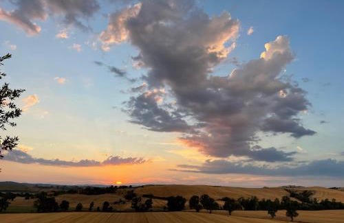 Bollano Apartment | Cottage con piscina immerso nel verde delle crete senesi
