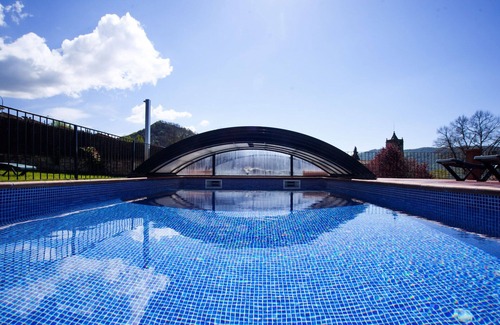 Santa Maria de Besora Cottage | Cottage with pool near Barcelona