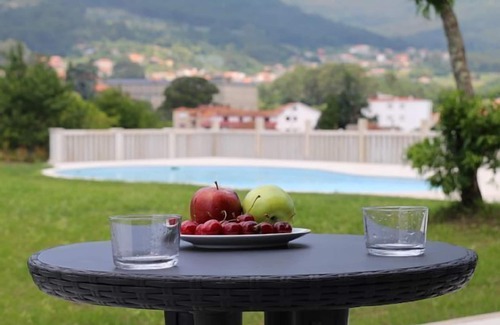 Poio Cottage | COTTAGE FOR 11 PEOPLE WITH PRIVATE GARDEN AND SWIMMING POOL + WIFI