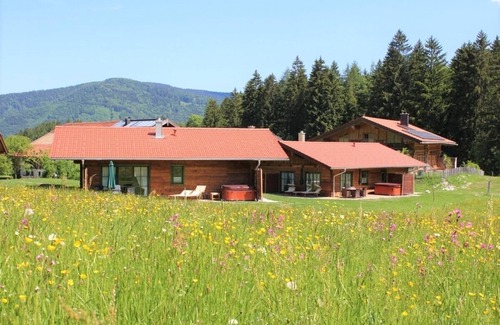 Ruhpolding House | Cottage for 4 guests with 85m² in Ruhpolding (122949)