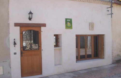 Saint-Germain-de-Salles Cottage | Cottage near Sioule with garden and terrace