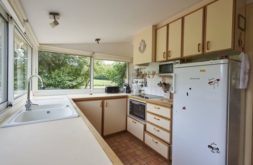 Saint-Vincent-sur-Graon Cottage | Cottage House with view on a castle