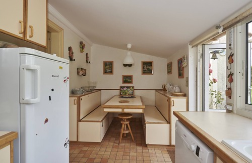 Saint-Vincent-sur-Graon Cottage | Cottage House with view on a castle