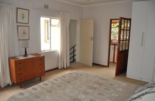 Gaborone House | Cottage Glen Lorne