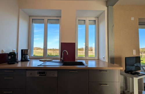 Migne Cottage | Cottage in Brenne with Terrace and Private Garage