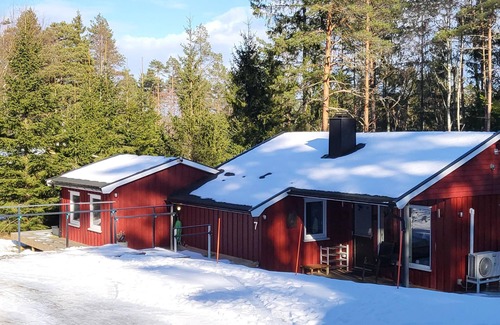 Rade Municipality House | Cottage in fairy tale forest, just a stone's throw from a hiking trail