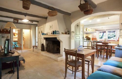 Oppede House | Cottage in Oppède with Pool and Garden