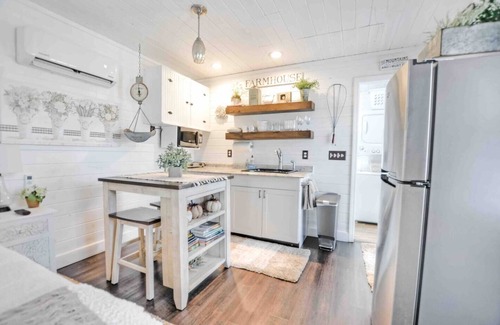 Sylva Cabin | Cottage in the Great Smoky Mountains with Spectacular Views & Farmhouse Decor