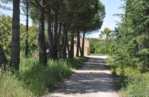 Moureze Cottage | Cottage in the middle of trees 5 km from Lake Salagou