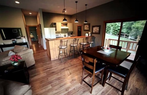 Beasley Cottage | Cottage in "The Woods Nelson" with Lake Views