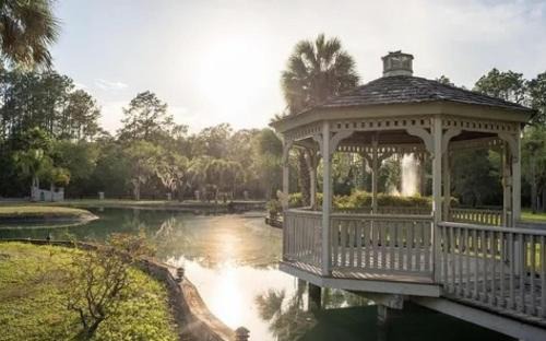 St. Augustine House | Cottage in the woods at Emerald Lakes Estate