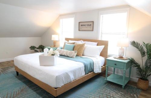 St. Augustine House | Cottage in the woods at Emerald Lakes Estate