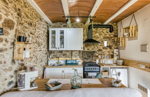 Susqueda Cottage | Cottage 'La Calma' with Mountain View, Wi-Fi and Air Conditioning