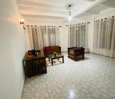 Kaduruduwa Villa | Cottage Leo