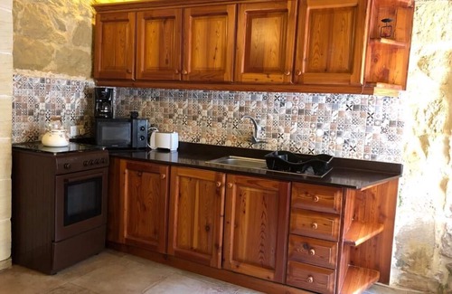 Santa Lucija Cottage | Cottage located in the heart of the quiet small village of Santa Lucija