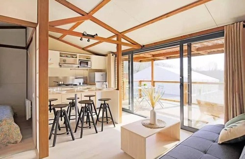 Chisseaux Ski Chalet | Cottage Lodge (35 m² - 3 bedrooms) sleeps 6