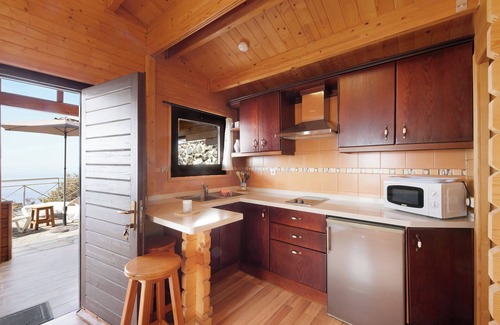 Puerto Naos Cottage | Cottage 'Moijama 7' with Sea View, Shared Pool and Wi-Fi