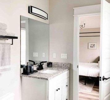 St. Augustine House | Cottage Marhome North - 10 min from beach & historic downtown