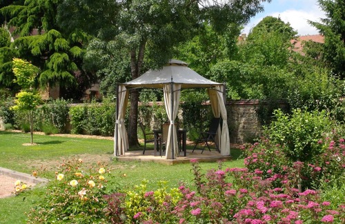 Decize Cottage | Cottage "Morvan" in park on the banks of the Loire in a small tourist town.