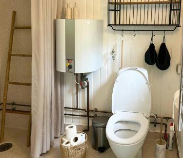 Hoensinge House | Cottage Near Beach Perfect For Families