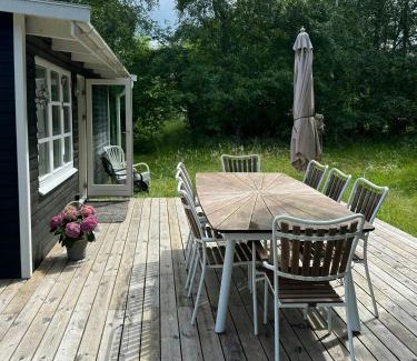 Hoensinge House | Cottage Near Beach Perfect For Families