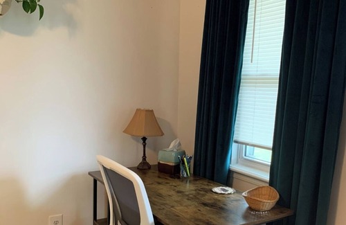 Blasdell Cottage | Cottage near the beach, downtown Buffalo, Niagara Falls and Highmark Stadium