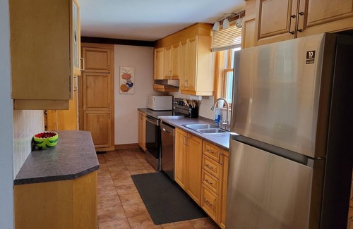 Orford House | Cottage next to National Park, lakes, ski resort and so much more!