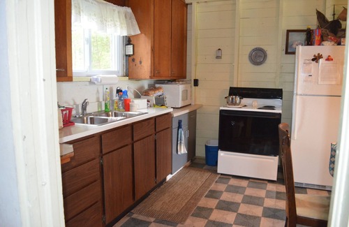 Bear Lake Cottage | Cottage on Bear Lake Sleeps 6