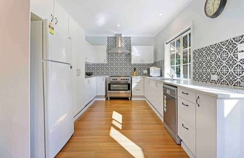 Orange House | Cottage on Lords - Pet Friendly