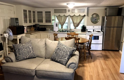 Ragland Cottage | Cottage on the Coosa! Lake Logan Martin!